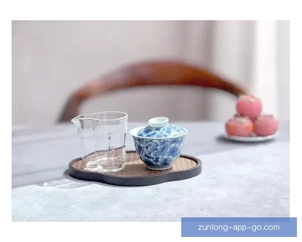 尊龙的真实身份与传闻揭秘全面解析与真相探讨 尊龙的真实身份与传闻揭秘全面解析与真相探讨