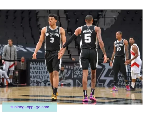 马刺多后卫阵容数据解析 如何让后场短缺球队心生羡慕